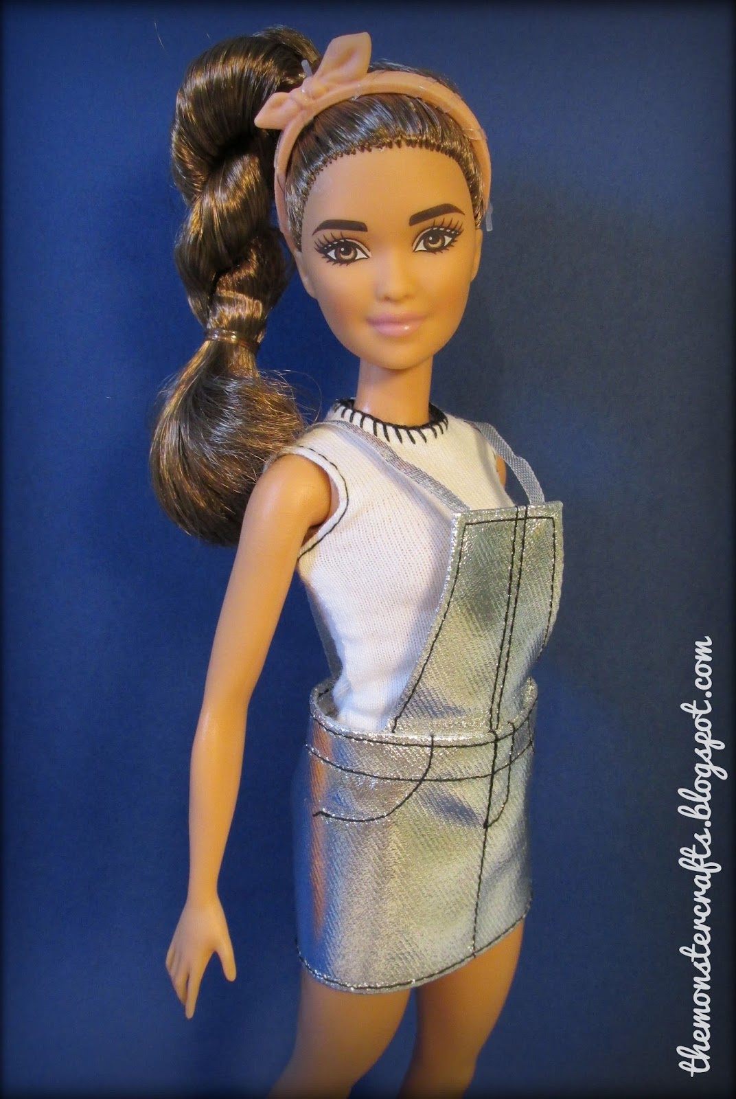 Doll Review: Barbie Fashionistas Petite 